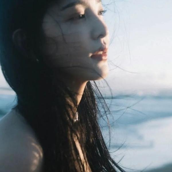 兴致高昂海报
