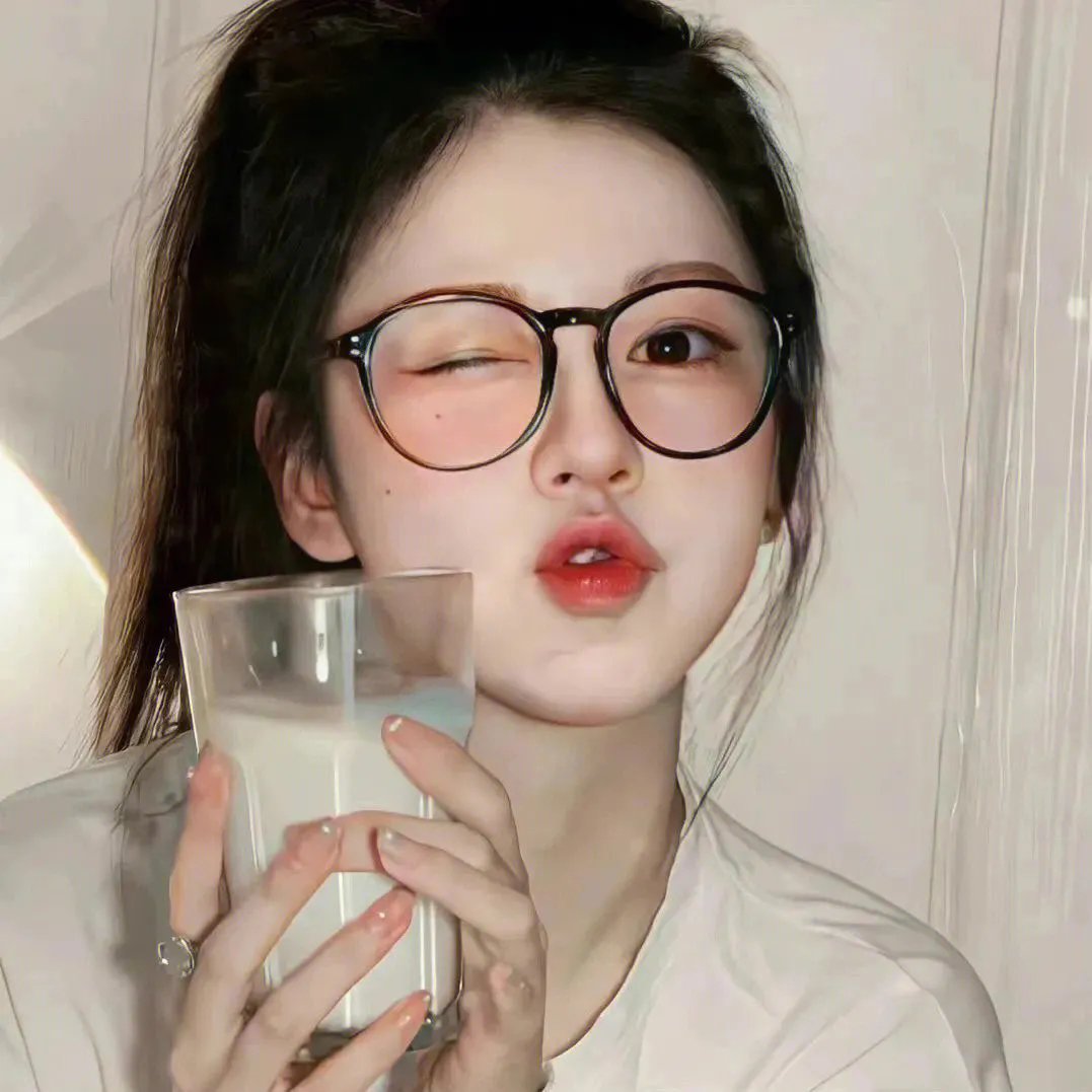 凹凸魔女的亲子日常海报